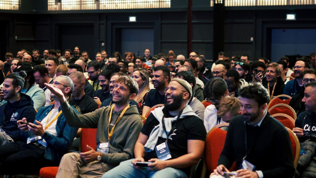 Photo du public lors de l'ice breaker du Forum PHP 2025." class="wp-image-11770