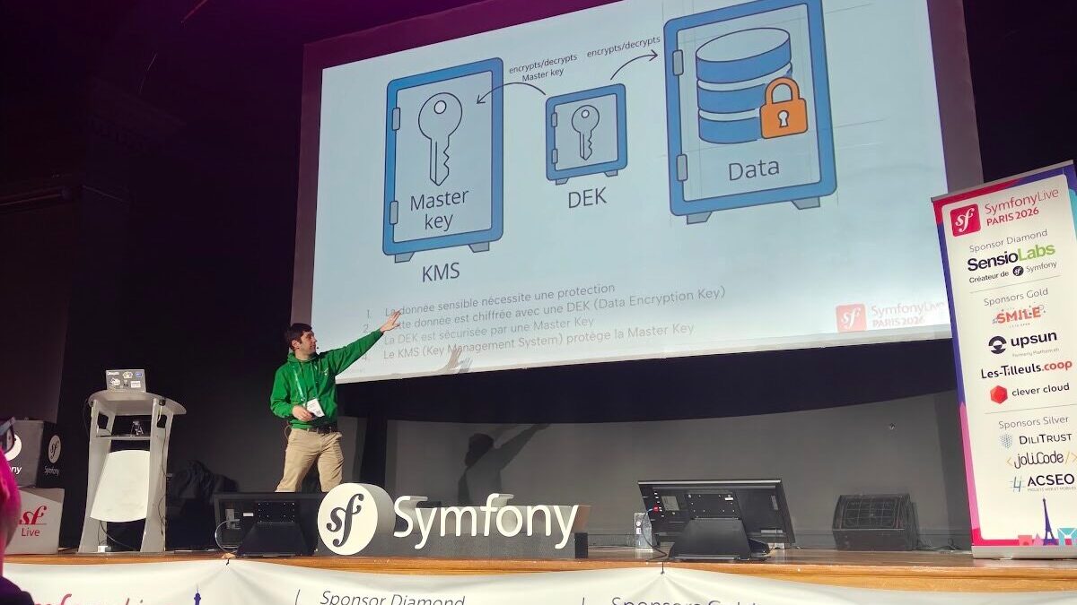 Jérôme Tamarelle présente le le chiffrement de bases de données sur scène" class="wp-image-12497"/><figcaption class="wp-element-caption